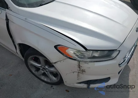 2013 Ford Fusion Se z USA, uszkodzony, nr VIN 3FA6P0HRXDR343192